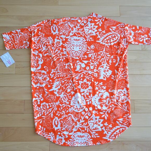 NWT LuLaRoe Irma Short Sleeve Tee T-Shirt - Picture 4 of 4